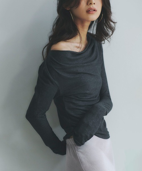 新品❤️ anuans アニュアンス　ギャザードレープカットトップス　ブラック ギャザードレープカットトップス