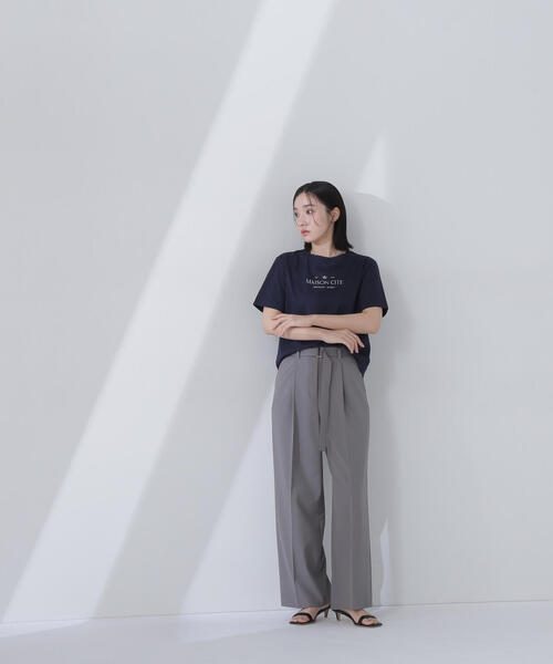 NATURAL BEAUTY BASIC(ナチュラルビューティーベーシック)の「◇メタルプレートロゴTシャツ(Tシャツ/カットソー・レディース・ネイビー/ベージュ/オフホワイト・FREE)」の6枚目の写真