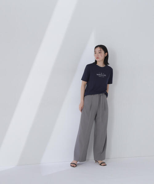 NATURAL BEAUTY BASIC(ナチュラルビューティーベーシック)の「◇メタルプレートロゴTシャツ(Tシャツ/カットソー・レディース・ネイビー/ベージュ/オフホワイト・FREE)」の6枚目の写真