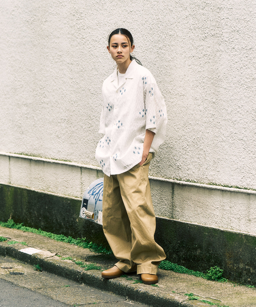 417 EDIFICE（フォーワンセブンエディフィス）の「GM M45 CURVE CHINO / チノパンツ（チノパンツ・メンズ・ベージュ・SMALL/MEDIUM/LARGE）」の2枚目の写真