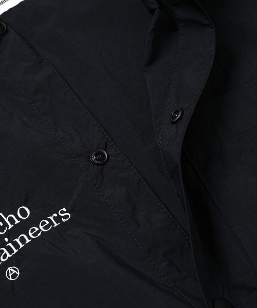 MOUNTAIN RESEARCH(マウンテンリサーチ)の「5 Coach Shirt(シャツ/ブラウス・メンズ・ホワイト/ブラック・M/L)」の4枚目の写真