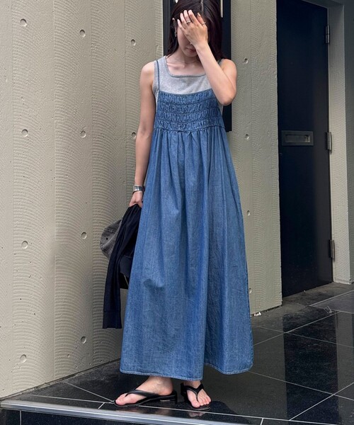 fredy emue（フレディエミュ）の「ライトオンスデニムシャーリングキャミワンピース（ワンピース・レディース・ネイビー/ブルー・38）」の10枚目の写真