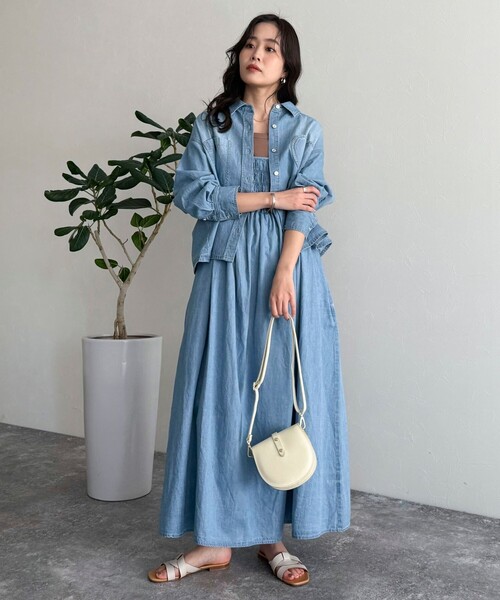 fredy emue（フレディエミュ）の「ライトオンスデニムシャーリングキャミワンピース（ワンピース・レディース・ネイビー/ブルー・38）」の15枚目の写真