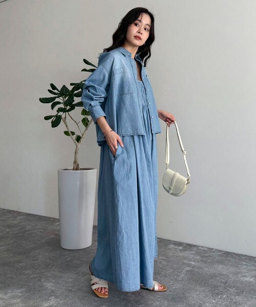 fredy emue（フレディエミュ）の「ライトオンスデニムシャーリングキャミワンピース（ワンピース・レディース・ネイビー/ブルー・38）」の16枚目の写真