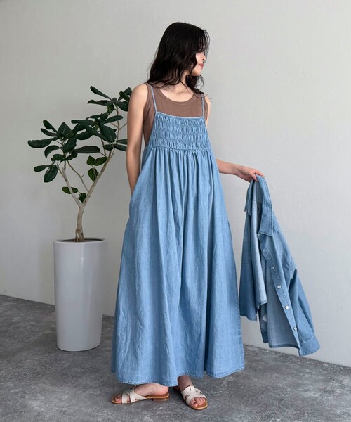 fredy emue（フレディエミュ）の「ライトオンスデニムシャーリングキャミワンピース（ワンピース・レディース・ネイビー/ブルー・38）」の21枚目の写真