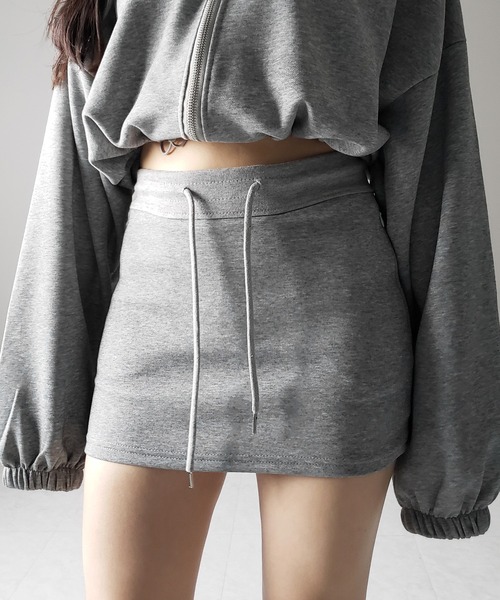 me+em select(ミームセレクト)の「【 3color 】ハイウエストスウェットタイトミニスカート / high waist sweat tight mini skirt(スカート・レディース・グレー/ブラック/ホワイト・SMALL/LARGE/MEDIUM)」の4枚目の写真