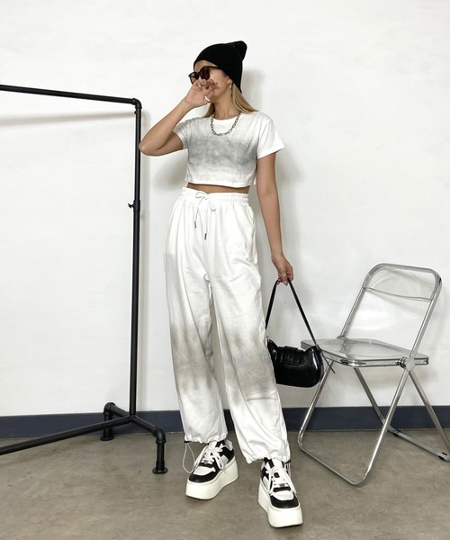 non-hedge(ノンヘッジ)の「ブリーチロゴ刺繍ショート丈Tシャツ(Tシャツ/カットソー・レディース・グレー/オフホワイト/ブラック・FREE)」の5枚目の写真