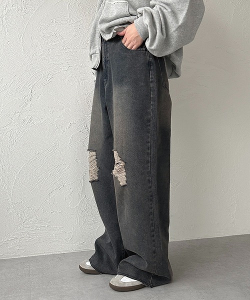 apres jour mignon(アプレジュールミニョン)の「ダメージデニムパンツ(デニムパンツ・レディース・ブラック/ライトブルー/ブルー・X-LARGE/LARGE/MEDIUM/SMALL)」の15枚目の写真