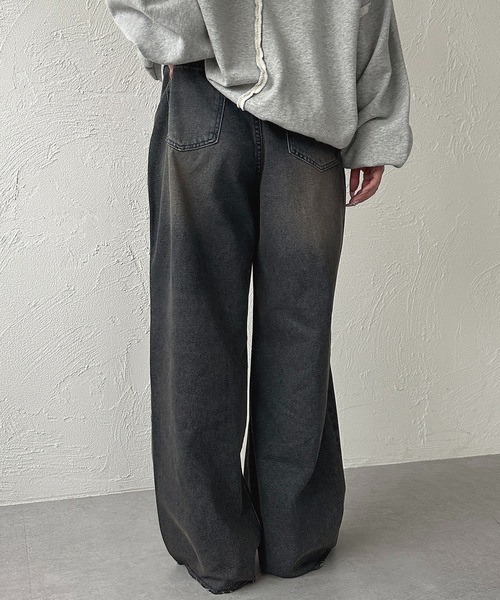 apres jour mignon(アプレジュールミニョン)の「ダメージデニムパンツ(デニムパンツ・レディース・ブラック/ライトブルー/ブルー・X-LARGE/LARGE/MEDIUM/SMALL)」の16枚目の写真