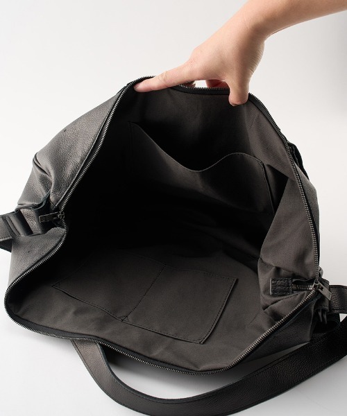 wjk(ダヴルジェイケイ)の「mko12770-big crescent moon bag ショルダーバッグ(ショルダーバッグ・メンズ・ブラック・FREE)」の4枚目の写真