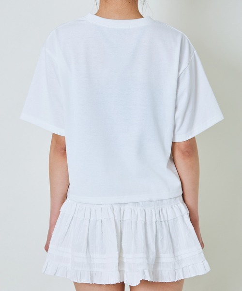 GORGE（ゴージ）の「《花刺しゅう×配色ステッチ》レディース グラフィックTシャツ カジュアル 春夏秋（Tシャツ/カットソー・レディース・レッド/オフホワイト/オートミール/ネイビー/チャコール/ブラウン・F）」の10枚目の写真