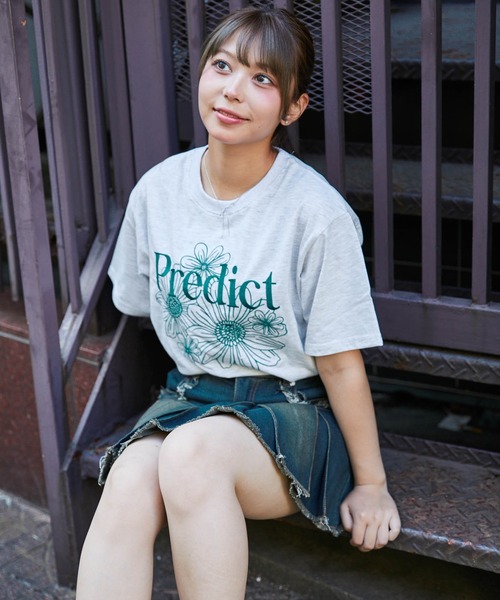 GORGE（ゴージ）の「《花刺しゅう×配色ステッチ》レディース グラフィックTシャツ カジュアル 春夏秋（Tシャツ/カットソー・レディース・レッド/オフホワイト/オートミール/ネイビー/チャコール/ブラウン・F）」の22枚目の写真