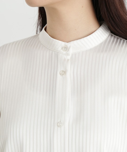 N.(N. Natural Beauty Basic)(エヌエヌナチュラルビューティーベーシック)の「ラッフルスリーブブラウス(シャツ/ブラウス・レディース・オフホワイト/ブルー/ブラウン・MEDIUM)」の13枚目の写真