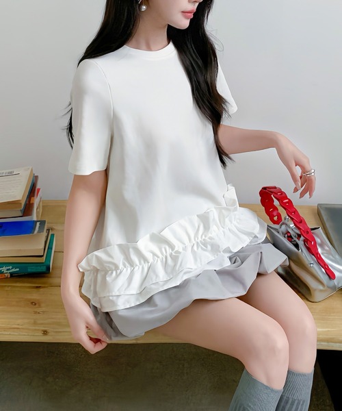 by LEGNA(バイレグナ)の「ペプラム風 裾フリルダンボールブラウス(Tシャツ/カットソー・レディース・ホワイト/ブラック/ブラック×ホワイト・MEDIUM/LARGE)」の13枚目の写真