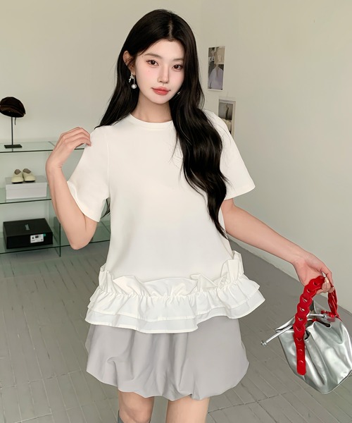 by LEGNA(バイレグナ)の「ペプラム風 裾フリルダンボールブラウス(Tシャツ/カットソー・レディース・ホワイト/ブラック/ブラック×ホワイト・MEDIUM/LARGE)」の16枚目の写真