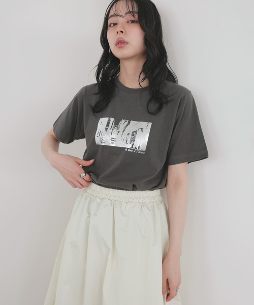 LIAN(リアン)の「シルバー箔プリントコンパクトT(Tシャツ/カットソー・レディース・オフホワイト/ブラック/チャコールグレー・FREE)」の14枚目の写真