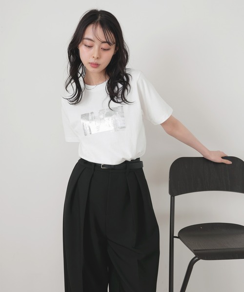 LIAN(リアン)の「シルバー箔プリントコンパクトT(Tシャツ/カットソー・レディース・オフホワイト/ブラック/チャコールグレー・FREE)」の16枚目の写真