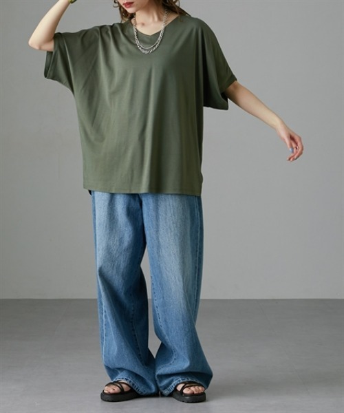 Soiunique（スワユニーク）の「【接触冷感】ゆったりＶネック半袖Ｔシャツ［Soiunique］（Tシャツ/カットソー・レディース・カーキ/ネイビー/ブルー・S～Ｍ/L～LL）」の7枚目の写真