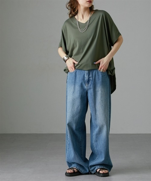 Soiunique（スワユニーク）の「【接触冷感】ゆったりＶネック半袖Ｔシャツ［Soiunique］（Tシャツ/カットソー・レディース・カーキ/ネイビー/ブルー・S～Ｍ/L～LL）」の8枚目の写真