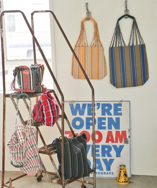 DULTON(ダルトン)の「HAMMOCK TOTE L/ハンモック トートバッグ(トートバッグ・レディース・グリーン×オレンジ/ネイビー系/ブルー系/イエロー系/ピンク系/レッド系・L)」の11枚目の写真