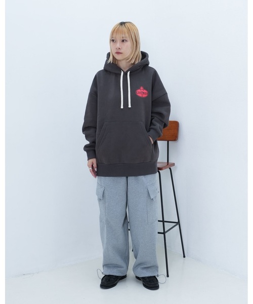 roial(ロイアル)の「HOODIE/ROIAL(ロイアル)キャンドルロゴデザインプルオーバーパーカー ・フーディ(パーカー・メンズ・チャコールグレー/グリーン系その他3・SMALL/MEDIUM/LARGE)」の12枚目の写真