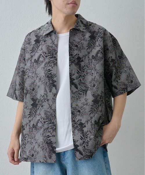 COLONY 2139（コロニートゥーワンスリーナイン）の「アーティフラワー半袖シャツ（シャツ/ブラウス・メンズ・ホワイト/ブラック・MEDIUM/LARGE）」の2枚目の写真