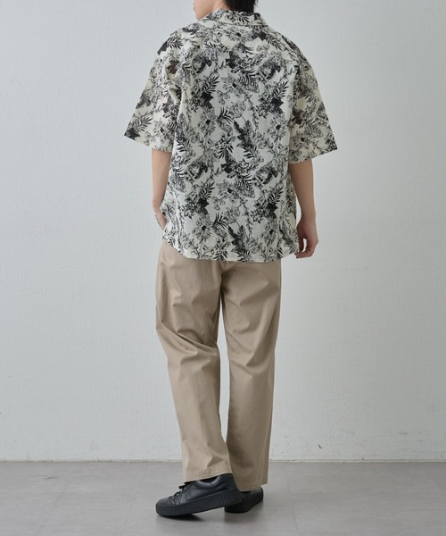 COLONY 2139（コロニートゥーワンスリーナイン）の「アーティフラワー半袖シャツ（シャツ/ブラウス・メンズ・ホワイト/ブラック・MEDIUM/LARGE）」の13枚目の写真