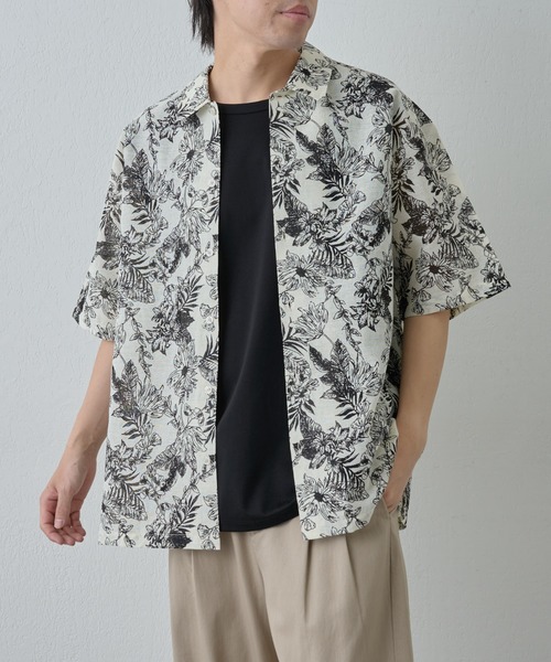 COLONY 2139（コロニートゥーワンスリーナイン）の「アーティフラワー半袖シャツ（シャツ/ブラウス・メンズ・ホワイト/ブラック・MEDIUM/LARGE）」の6枚目の写真