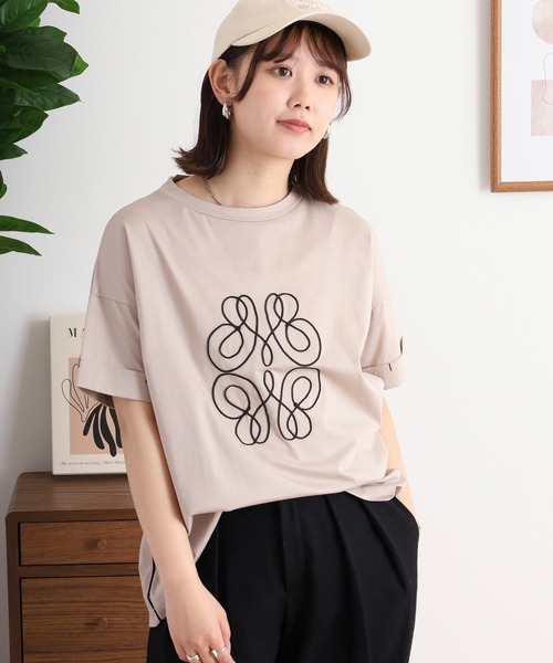 Anna Nicola(アンナニコラ)の「Anna Nicola モチーフ刺繍半袖Tシャツ(Tシャツ/カットソー・レディース・グレイッシュベージュ/ブラック/オフホワイト・38)」の3枚目の写真