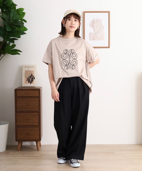Anna Nicola(アンナニコラ)の「Anna Nicola モチーフ刺繍半袖Tシャツ(Tシャツ/カットソー・レディース・グレイッシュベージュ/ブラック/オフホワイト・38)」の15枚目の写真