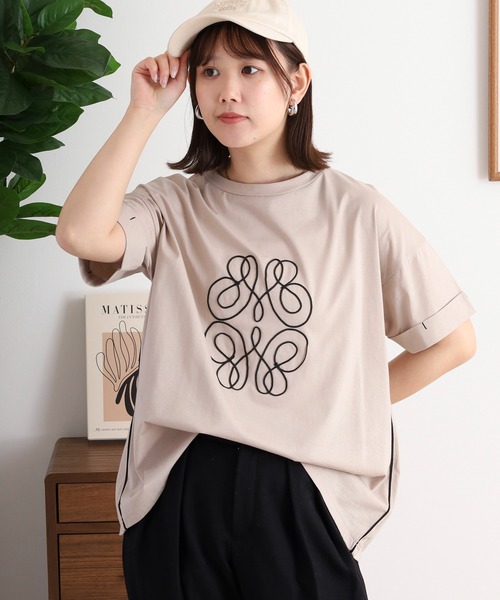 Anna Nicola(アンナニコラ)の「Anna Nicola モチーフ刺繍半袖Tシャツ(Tシャツ/カットソー・レディース・グレイッシュベージュ/ブラック/オフホワイト・38)」の12枚目の写真