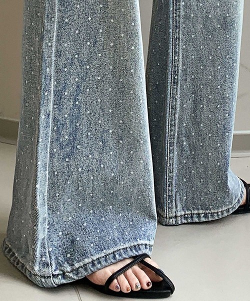 LOWO（ロワ）の「ドット柄裾フレアデニムパンツ（デニムパンツ・レディース・グレー/ブルー・L/M/S）」の6枚目の写真