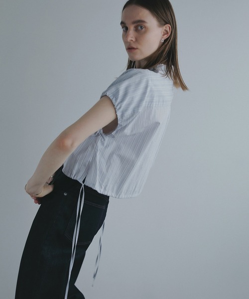 MANOF(マノフ)の「STRIPE SHORT TOPS(シャツ/ブラウス・レディース・ライトブルー/ブラック/ホワイト・FREE)」の11枚目の写真
