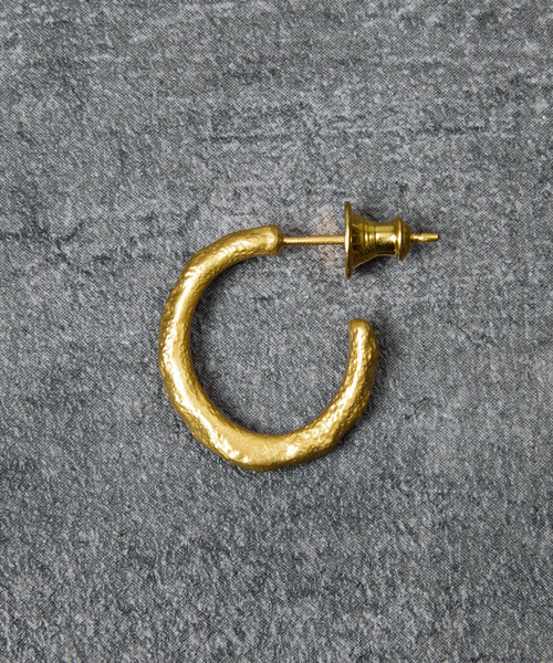 GILD(ギルド)の「GILD ギルド / Large atypical hoop pierced earring シルバー925エイティピカルフープピアス 片耳用 / G251-PC02(ピアス(片耳用)・メンズ・シルバー/プラチナム/ゴールド・FREE)」の12枚目の写真