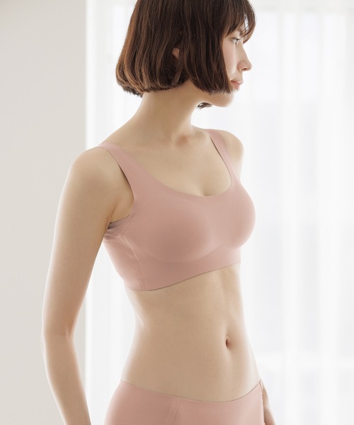 BAMBI WATER（バンビウォーター）の「【昼夜兼用】ノンワイヤーなのにホールド力抜群 外出時もおうちでも 1日中使える ナイトブラ シームレス セットアップ可能（ナイトブラ・レディース・ネイビー/ベージュ/スモークピンク/グレイッシュベージュ/ブルーグレー/ピンクベージュ/ブラック・XXL/XL/L/M/S）」の14枚目の写真