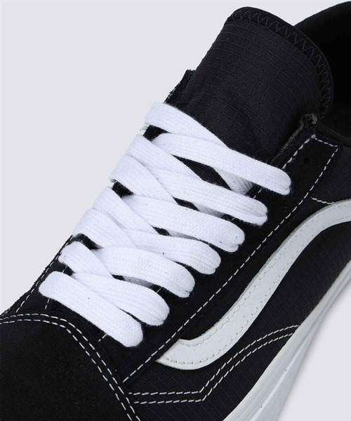 VANS（バンズ）の「オールドスクール GORE-TEX（スニーカー・メンズ・ブラック×ホワイト・11/6/8/10/9/8.5/7.5/5.5/12/9.5/10.5/11.5/6.5/5/7/4/4.5）」の7枚目の写真