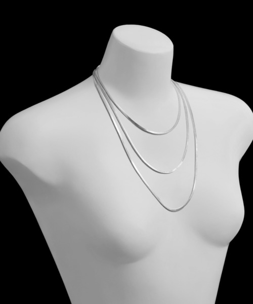 YArKA（ヤーカ）の「【YArKA/ヤーカ】quadrangular prism snake chain choker [qrhhu40] / 3D 四角スネークチェーンネックレス 40cm（ネックレス・メンズ・シルバー・FREE）」の7枚目の写真