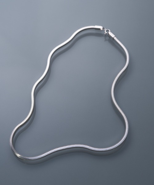 YArKA（ヤーカ）の「【YArKA/ヤーカ】quadrangular prism snake chain choker [qrhhu40] / 3D 四角スネークチェーンネックレス 40cm（ネックレス・メンズ・シルバー・FREE）」の11枚目の写真