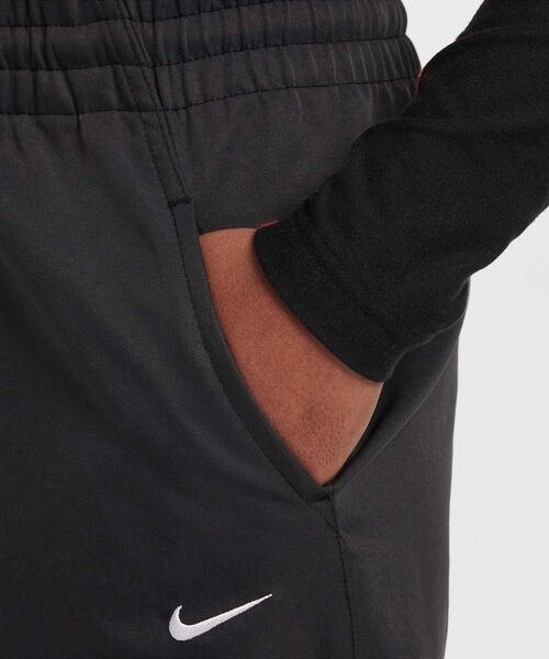 NIKE（ナイキ）の「ナイキ スポーツウェア ジュニア（ガールズ）ウーブン ワイドレッグ パンツ / Nike Sportswear Big Kids' (Girls') Woven Wide-Leg Pants HQ9401-010 Black（その他パンツ・キッズ・ブラック・130/140/150/160）」の4枚目の写真