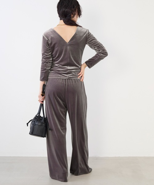 GREYCHORD（グレーコード）の「【GREYCHORD】ベロアロングスリーブトップス-PETRA（Tシャツ/カットソー・レディース・グレー/ベージュ・1）」の6枚目の写真