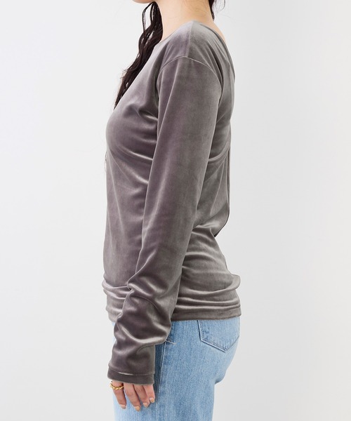 GREYCHORD（グレーコード）の「【GREYCHORD】ベロアロングスリーブトップス-PETRA（Tシャツ/カットソー・レディース・グレー/ベージュ・1）」の4枚目の写真