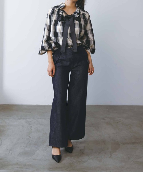 PICCIN(ピッチン)の「ポケットフリルラメデニムパンツ(デニムパンツ・レディース・ブルー・S/M)」の7枚目の写真