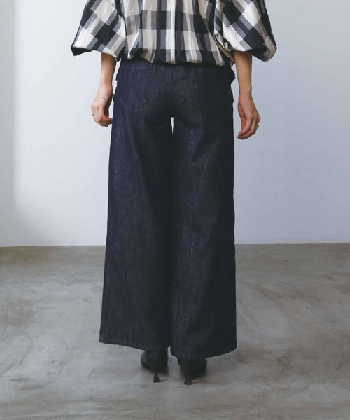 PICCIN(ピッチン)の「ポケットフリルラメデニムパンツ(デニムパンツ・レディース・ブルー・S/M)」の6枚目の写真