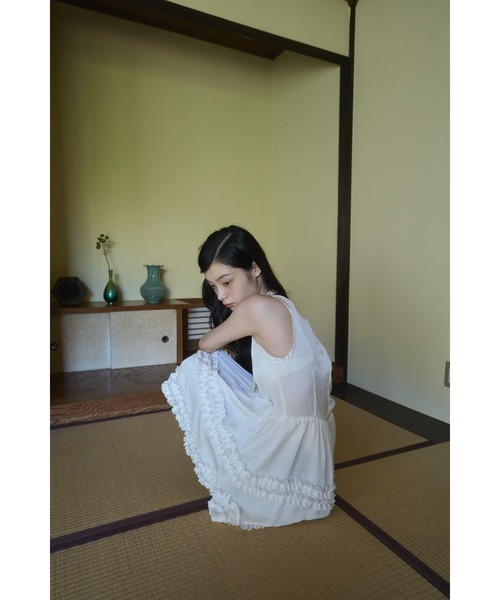 FEKETE（フェケテ）の「vintage satin mini frill dress / ヴィンテージサテンフリルミニワンピース（ワンピース・レディース・アイボリー/グレー・SMALL/LARGE/MEDIUM）」の9枚目の写真