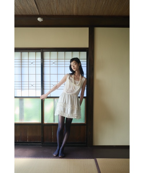 FEKETE（フェケテ）の「vintage satin mini frill dress / ヴィンテージサテンフリルミニワンピース（ワンピース・レディース・アイボリー/グレー・SMALL/LARGE/MEDIUM）」の12枚目の写真