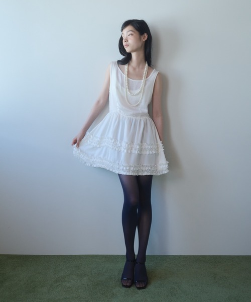 FEKETE（フェケテ）の「vintage satin mini frill dress / ヴィンテージサテンフリルミニワンピース（ワンピース・レディース・アイボリー/グレー・SMALL/LARGE/MEDIUM）」の17枚目の写真