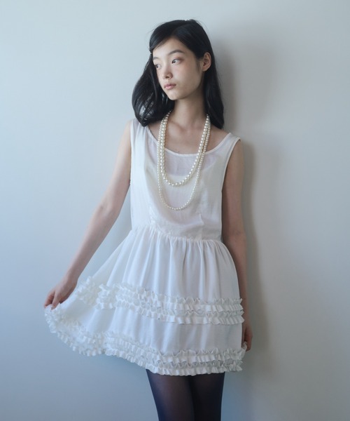 FEKETE（フェケテ）の「vintage satin mini frill dress / ヴィンテージサテンフリルミニワンピース（ワンピース・レディース・アイボリー/グレー・SMALL/LARGE/MEDIUM）」の15枚目の写真