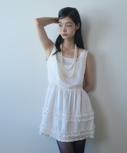 FEKETE（フェケテ）の「vintage satin mini frill dress / ヴィンテージサテンフリルミニワンピース（ワンピース・レディース・アイボリー/グレー・SMALL/LARGE/MEDIUM）」の20枚目の写真