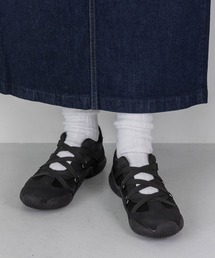 EVOL | 【S-LLサイズ展開・軽量】クロスストラップスニーカー IZ5890(スニーカー)