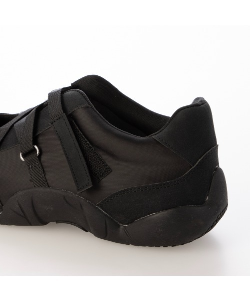 EVOL（イーボル）の「【S-LLサイズ展開・軽量】クロスストラップスニーカー IZ5890（スニーカー・レディース・グレー/レオパード/ブラック・M/S/LL/L）」の19枚目の写真